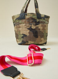 Reese Camo Quilted Travel Tote Detail 5 - TULLABEE