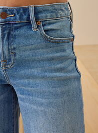 Rowe Straight Leg Jeans Detail 3 - TULLABEE