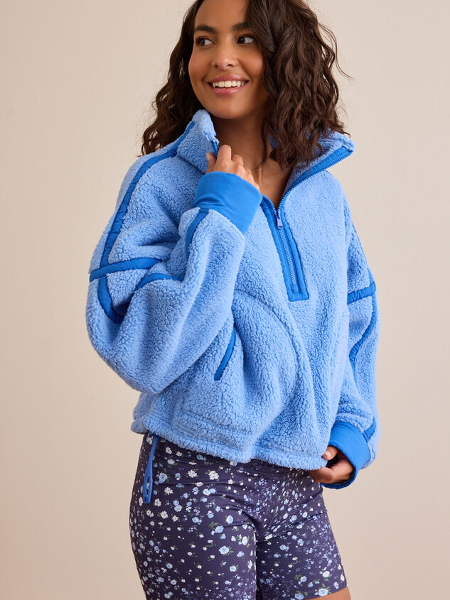 Sprint Sherpa Quarter Zip Detail 3 - TULLABEE