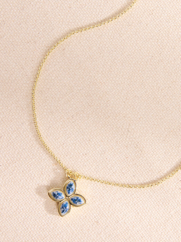 Willa Quatrefoil Charm Necklace - TULLABEE
