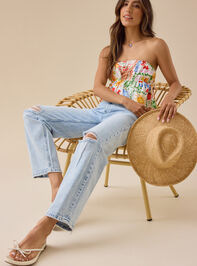 Aiden High Rise Jeans Detail 6 - TULLABEE