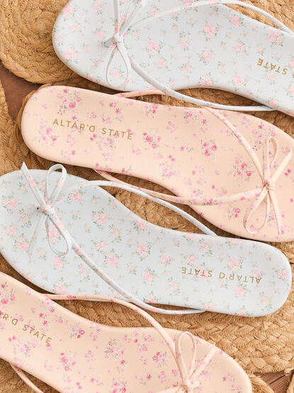 Michelle Bow Sandals - TULLABEE