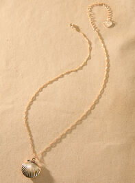 Shell Locket Necklace Detail 2 - TULLABEE