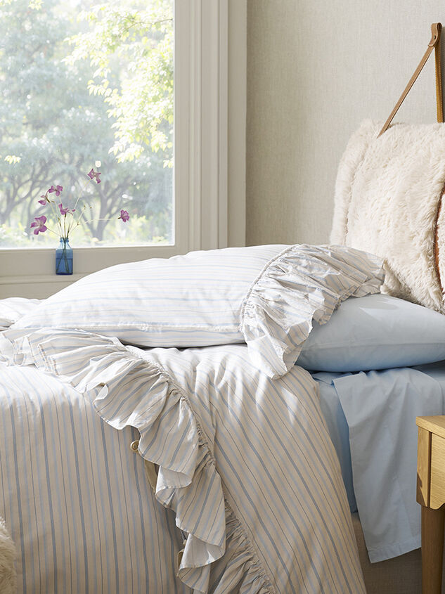 Holland Upholstered Headboard Detail 2 - TULLABEE