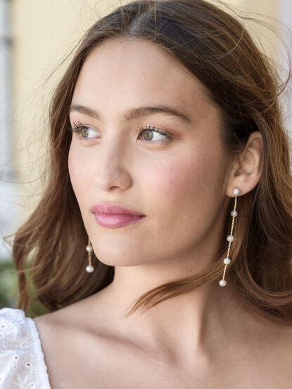 Pearl Drop Dangle Earrings - TULLABEE