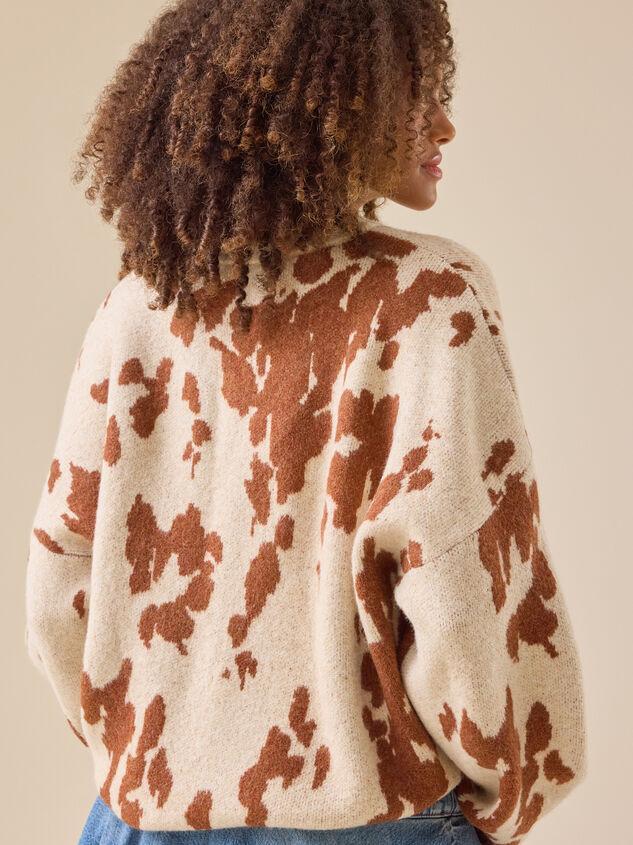 Elia Cow Print Sweater Detail 5 - TULLABEE
