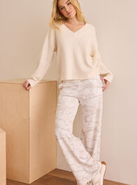 Cozy Stillness Pullover - TULLABEE