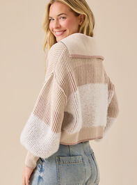 Aria Quarter Zip Pullover Detail 4 - TULLABEE