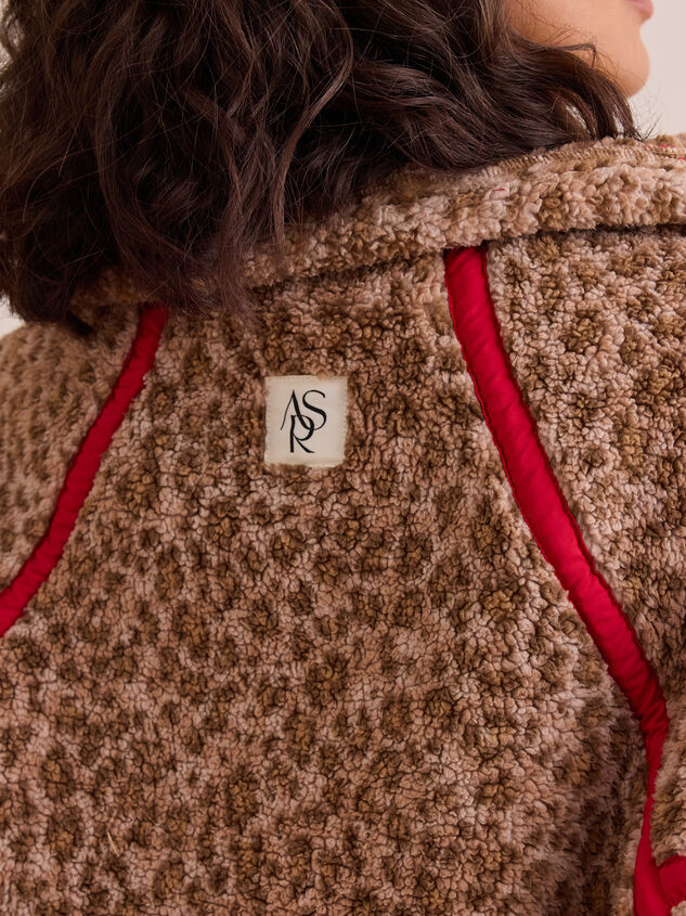 Free Spirit Cheetah Quarter Zip Detail 6 - TULLABEE