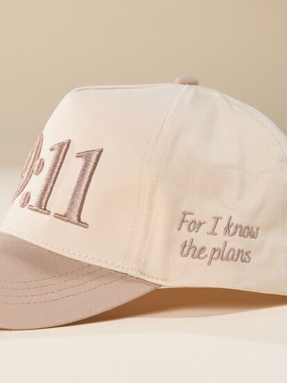 29:11 Trucker Hat - TULLABEE