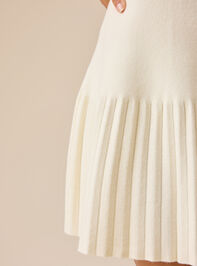 Lyssandra Pleated Sweater Dress Detail 3 - TULLABEE