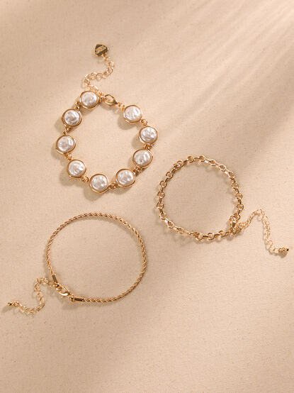 Pearl Chain Bracelet Set - TULLABEE