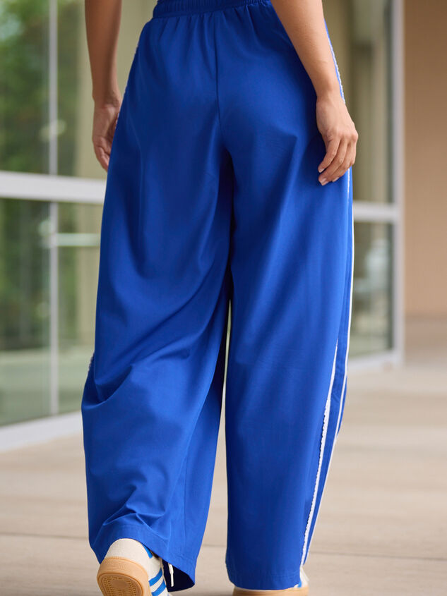 On The Run Detailed Pants Detail 4 - TULLABEE