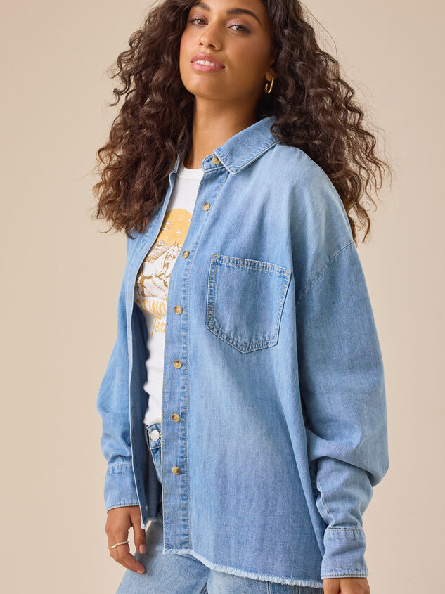 Dayna Button-Down Collared Top Detail 3 - TULLABEE