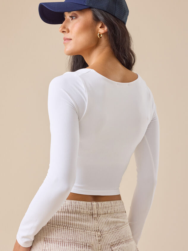 Everyday Seamless Long Sleeve Top Detail 4 - TULLABEE