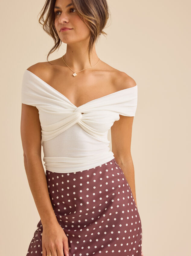 Mollie Off-Shoulder Twist Top Detail 3 - TULLABEE