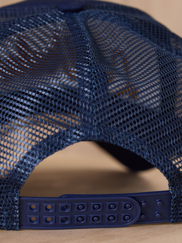 Le Weekend Trucker Hat Detail 3 - TULLABEE