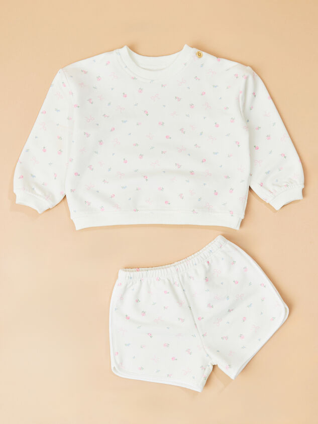 Boots and Bows Graphic Tee Detail 3 - TULLABEE