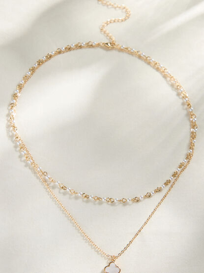 Layered Pearl Clover Necklace - TULLABEE