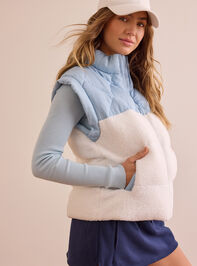 Cloudline Sherpa Vest Detail 2 - TULLABEE