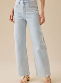 Kensington Straight Leg Jeans Detail 2 - TULLABEE