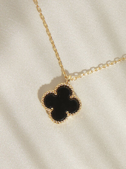 18K Gold Black Clover Necklace - TULLABEE