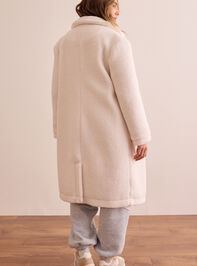 Aspen Overlook Teddy Coat Detail 6 - TULLABEE