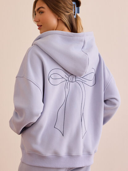 Snuggle Bow Sweatshirt - TULLABEE