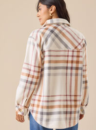 Cole Fleece Shacket Detail 4 - TULLABEE