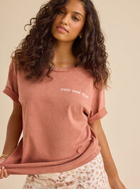 Faith Over Fear Graphic Tee Detail 2 - TULLABEE