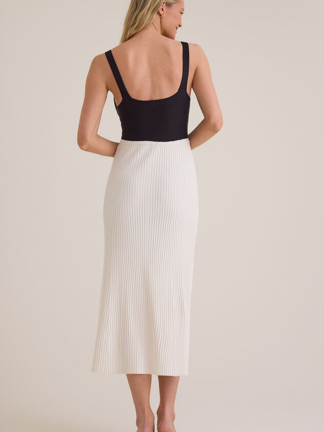 Marsha Sweater Maxi Dress Detail 4 - TULLABEE