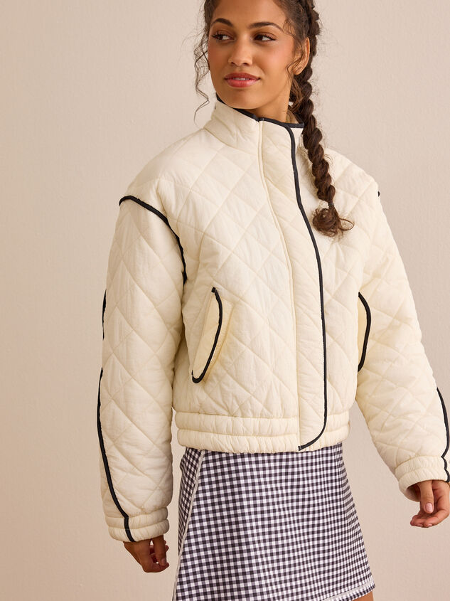 Cloud Bound Quilted Jacket Detail 4 - TULLABEE