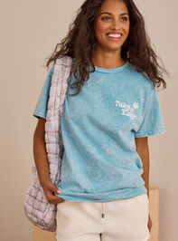 Take It Easy Graphic Tee Detail 4 - TULLABEE