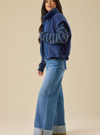 Nina Oversized Sherpa Vest Detail 3 - TULLABEE