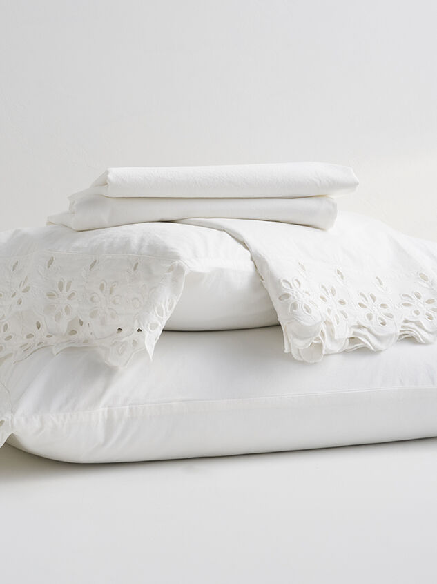 Jane Eyelet Cotton Sheet Set Detail 3 - TULLABEE