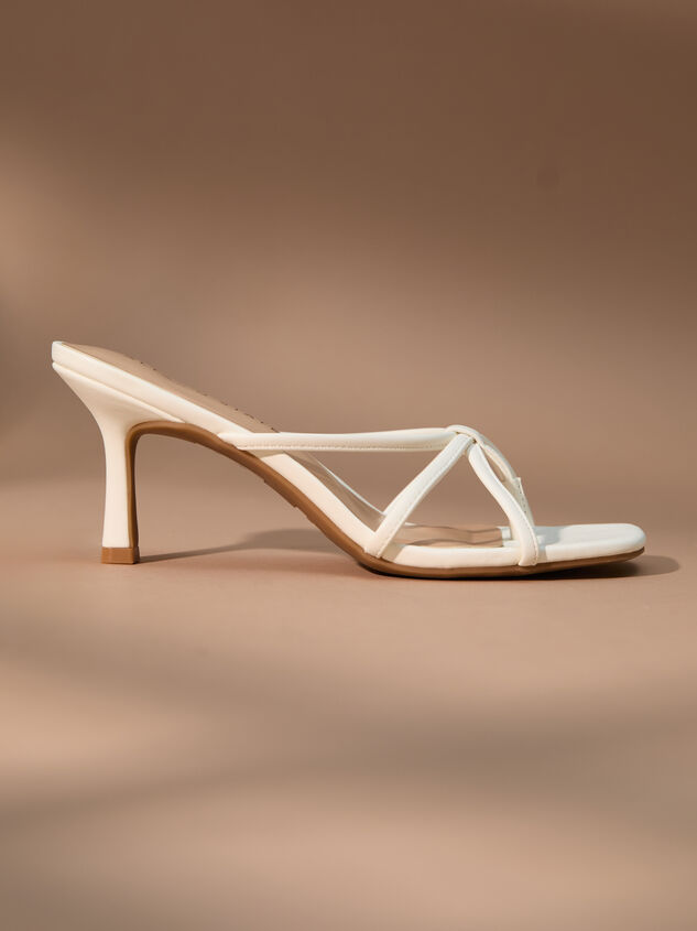 Jasmine Kitten Heels Detail 2 - TULLABEE