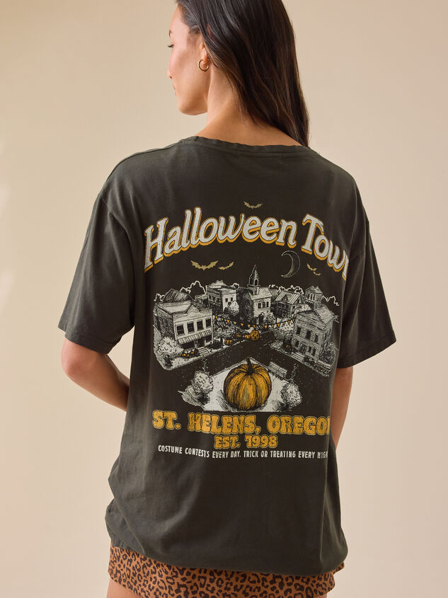 Halloween Town Graphic Tee Detail 2 - TULLABEE