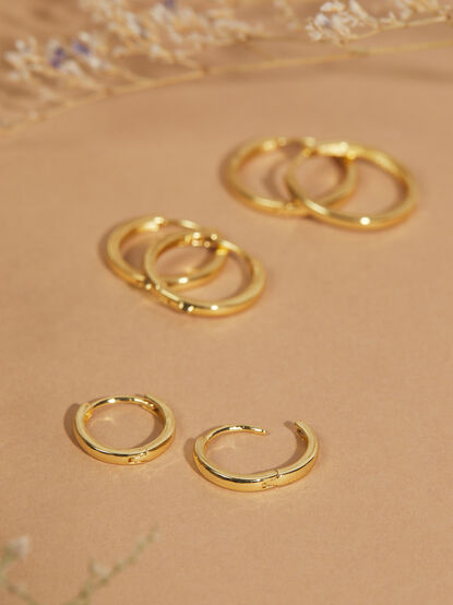 18K Gold Dipped Huggie Hoop Set - TULLABEE