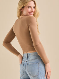 Everyday Seamless High Neck Top Detail 5 - TULLABEE
