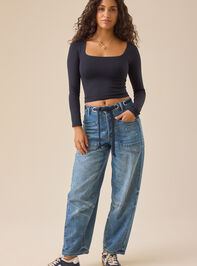 Everyday Seamless Long Sleeve Top Detail 2 - TULLABEE