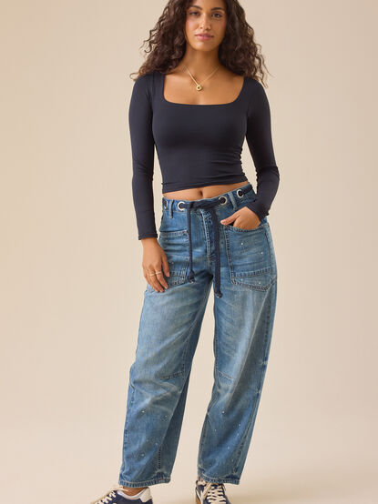 Everyday Seamless Long Sleeve Top - TULLABEE