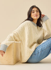 Cecily Oversized Cable Sweater - TULLABEE