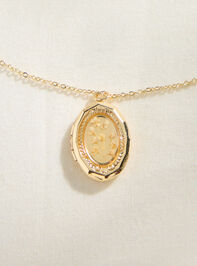 Dried Flower Locket Necklace Detail 3 - TULLABEE
