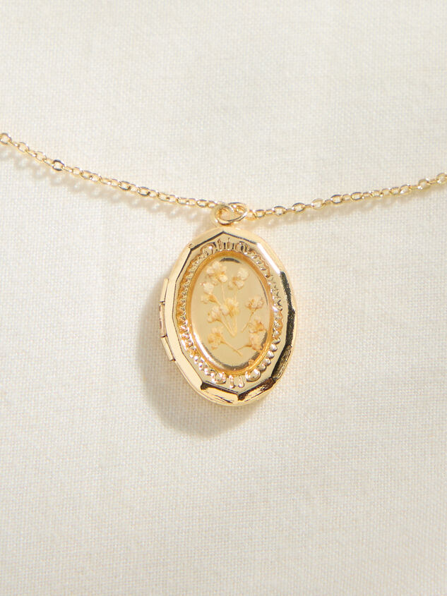 Dried Flower Locket Necklace Detail 3 - TULLABEE