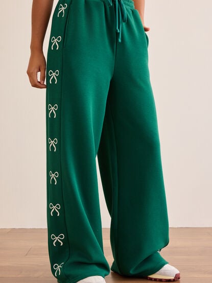 Sweet Bow Straight Leg Pant - TULLABEE