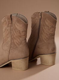 Capri Suede Bootie Detail 3 - TULLABEE