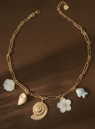 Shell Charm Necklace Detail 2 - TULLABEE