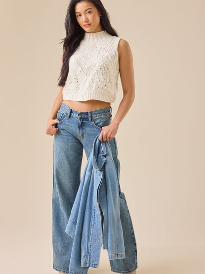 Azalea Mock Neck Vest - TULLABEE