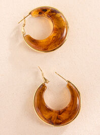 Elara Lined Hoop Earrings Detail 2 - TULLABEE
