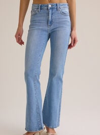 Klara Bootcut Jean Detail 3 - TULLABEE
